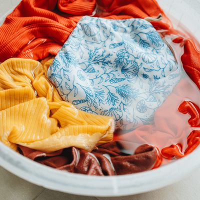 natural laundry detergent magnesium pouch in wash bin