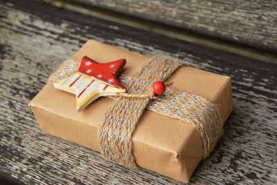 Eco-Friendly Gift Wrap