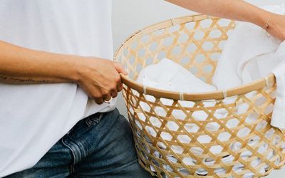 10 Eco-Friendly Laundry Detergent Alternatives For When You’ve Run Out