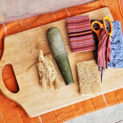 how are natural loofah sponges made